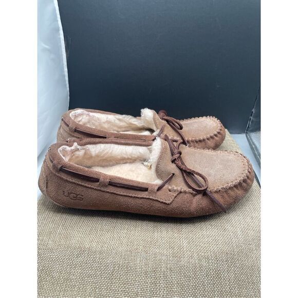UGG Dakota Chestnut Brown Suede Slippers Moccasins Sheepskin Size US 8 Women - Picture 2 of 10